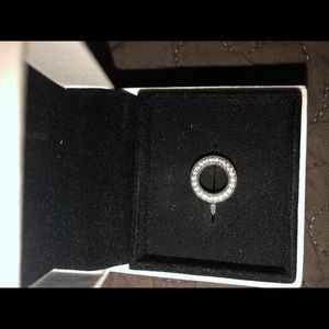 Pandora Ring
